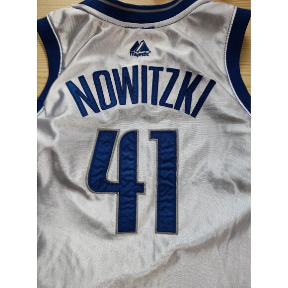 Majestic SEWN Dallas Mavericks #41 Dirk Nowitzki NBA Profile Jersey YTH 14/16 - Picture 5 of 8